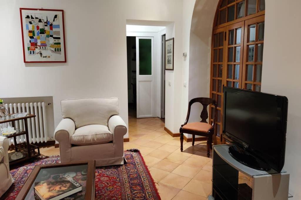 Lanza Tomasi Apartment - Centre Rome Luaran gambar
