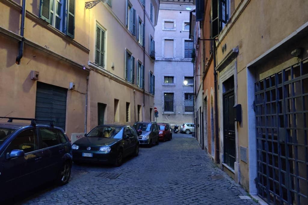 Lanza Tomasi Apartment - Centre Rome Luaran gambar